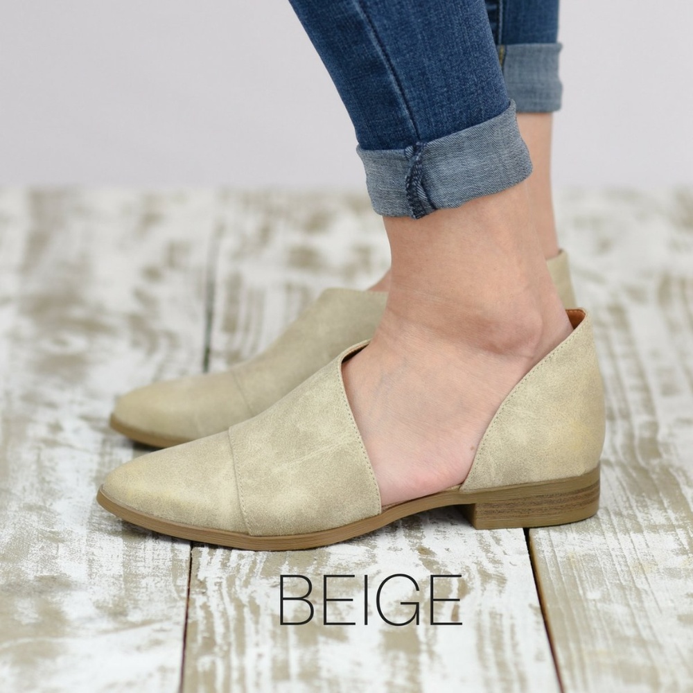 Side Cut Out Stacked Heel Flats NEW!  Never worn